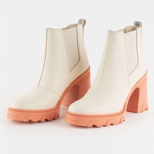 SOREL Brex Heel Chelsea Womens Booties cream size 8.5 NWT in box